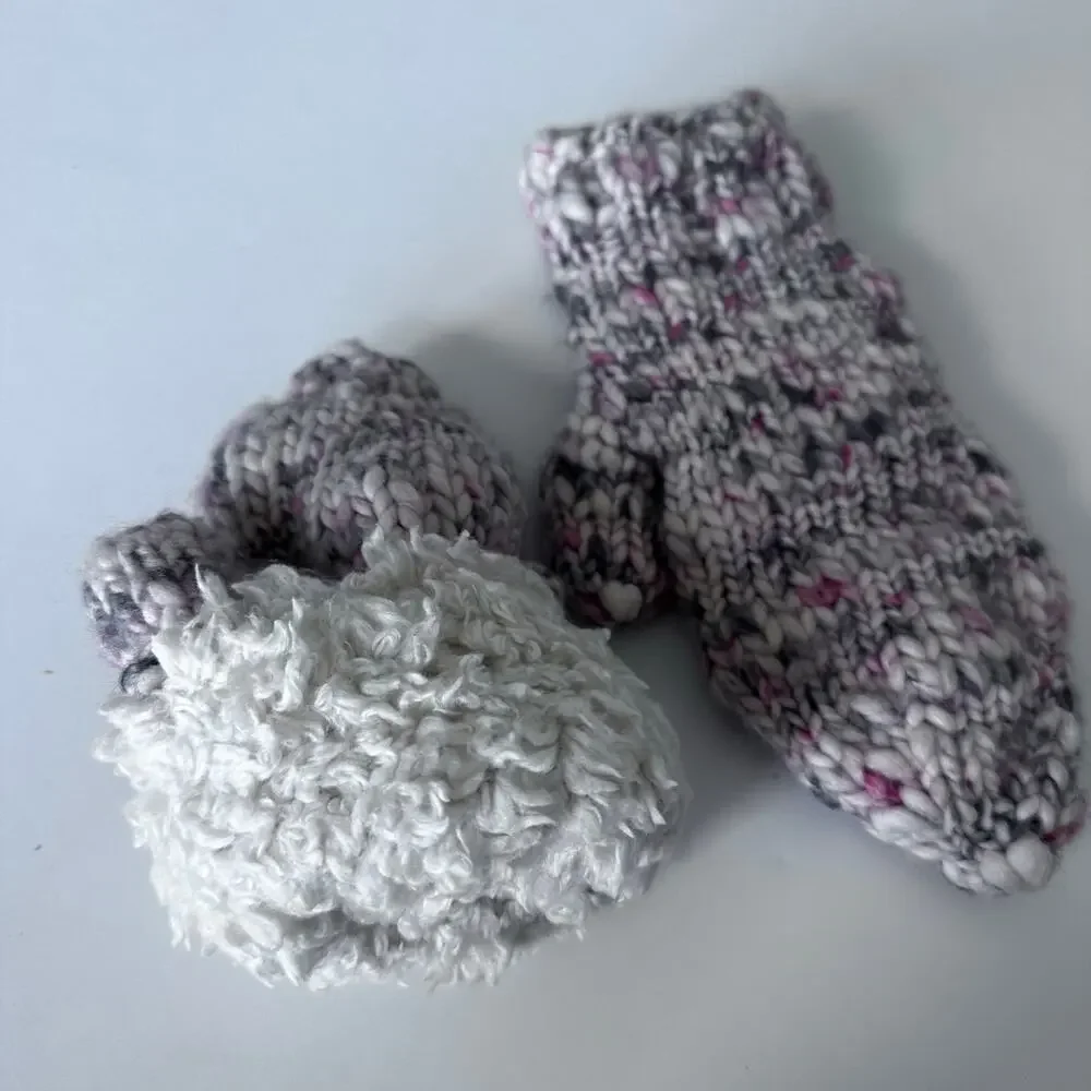 Fleece Lined Knit Mittens - Women's Size Small - Cozy